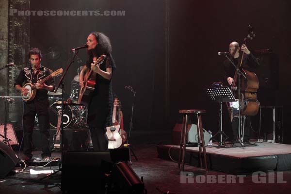 OKOU - 2009-07-02 - PARIS - Theatre des Bouffes du Nord - 